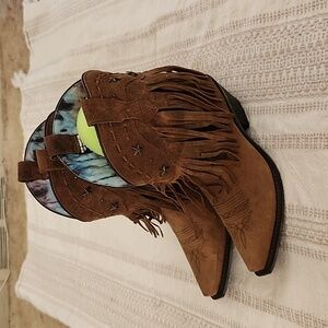 Dingo genuine leather cowgirl boots fringe sniptoe Brown star studs 9.5